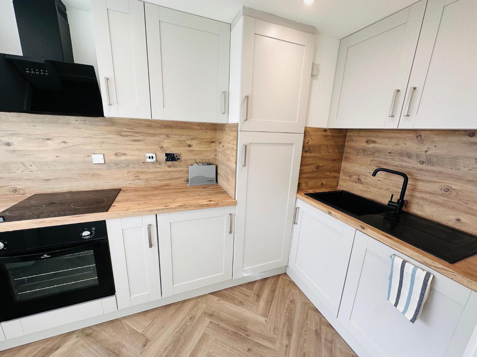 R1 - Private Room In Modern Shared Apartment, Each With Kitchenette, Central Бирмингем Экстерьер фото